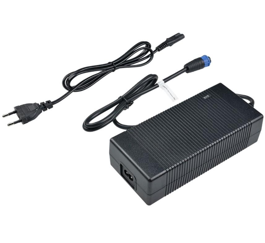 Nabíjačka štandardná pre SPIRIT 1.0 PLUS - 230 V / zásuvka