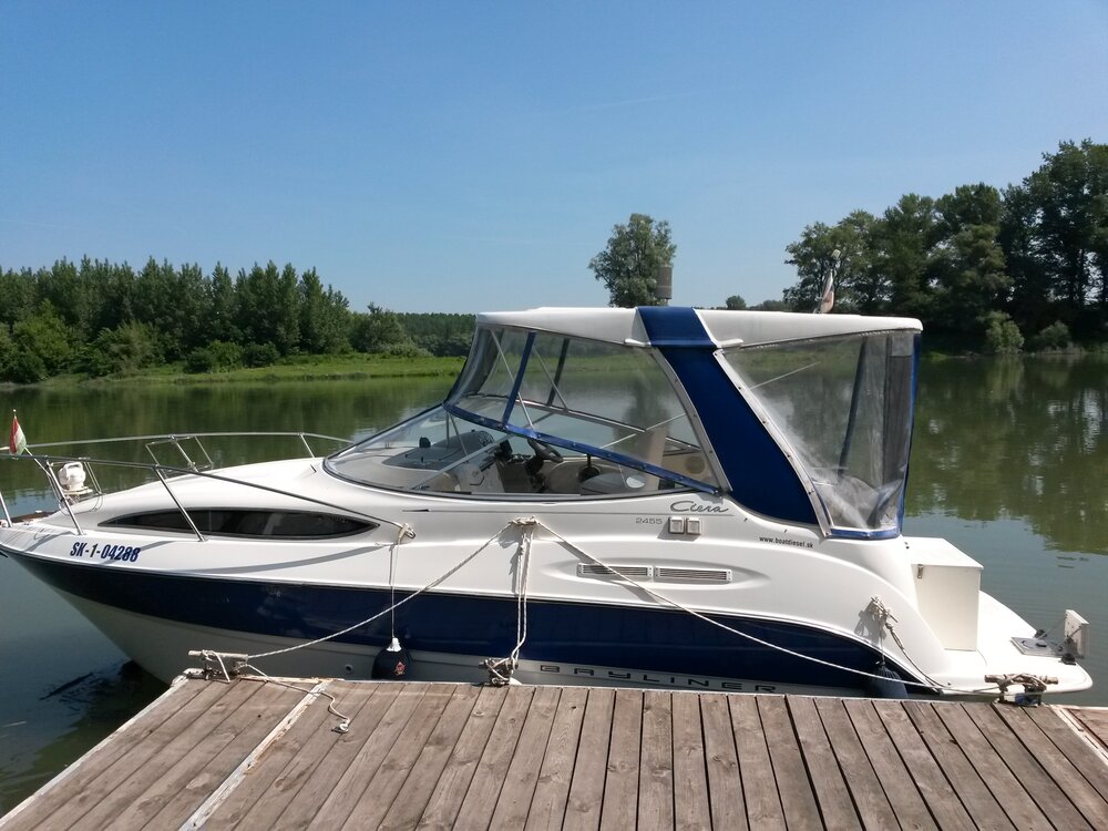 BAYLINER 2455 CIERRA