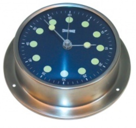 Hodiny Quarz z leštenej mosadze