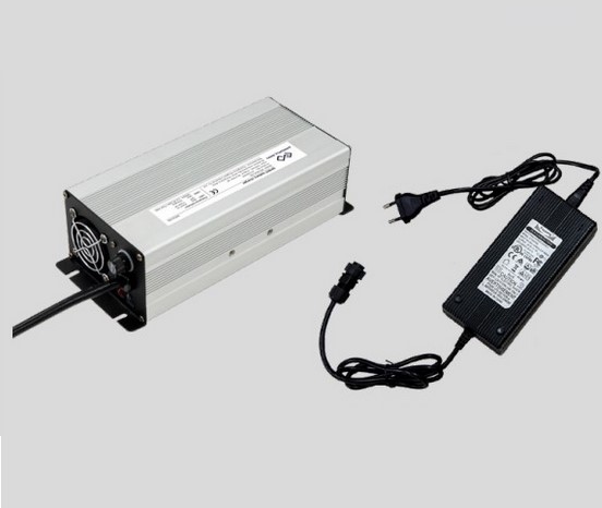 Nabíjačka štandardná pre SPIRIT 1.0 - pre 230 V / zásuvka