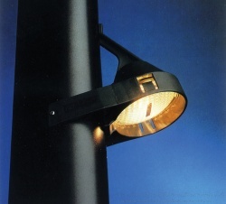 Palubný žiarič na montáž na stĺpe