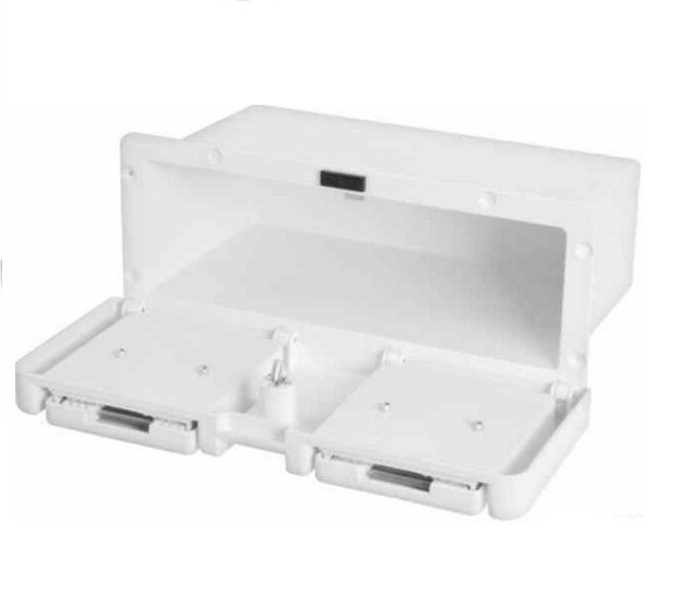 Skrinka s držiakmi pohárov